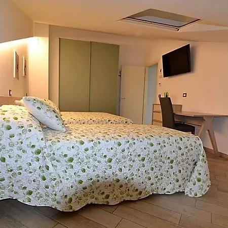 Frühstückspension Canavaccio 3*